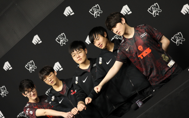 以从德赫亚 以从德赫亚